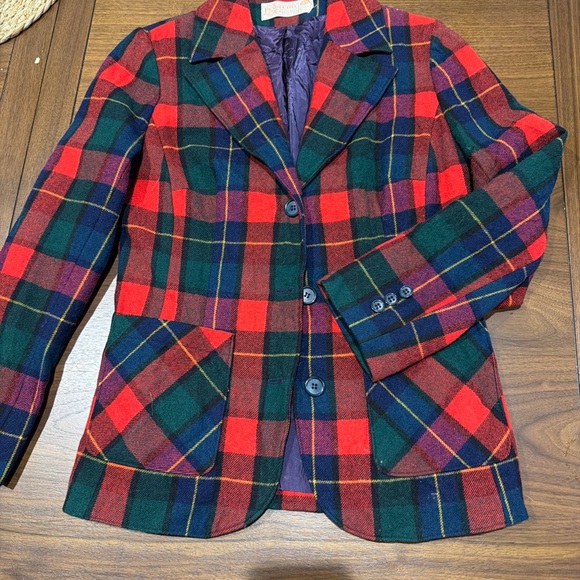 Pendleton Jackets & Blazers - Vtg Pendleton Red and Green Plaid Blazer